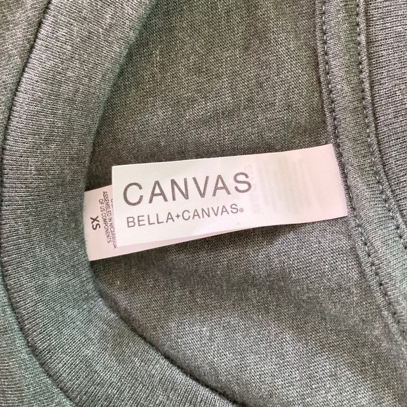 Women’s size XS forest green “There is no such thing as too many books” top - Picture 5 of 6